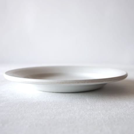 フランスの使い込まれたぽってりとしたプレート FRANCE／PLATE F112