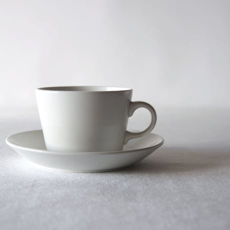アラビア／キルタ ティーカップ＆ソーサー  ARABIA／KILTA TEA CUP & SAUCER A20