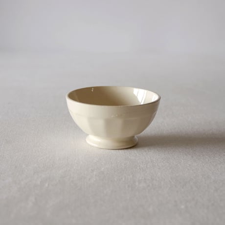 フランスの小さくて素朴な生成り色のカフェオレボウル FRANCE／BOWL  F192