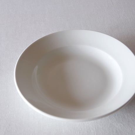 セオドア アビランド リモージュ／深さのあるプレート THEODORE HAVILAND LIMOGES／PLATE LI5