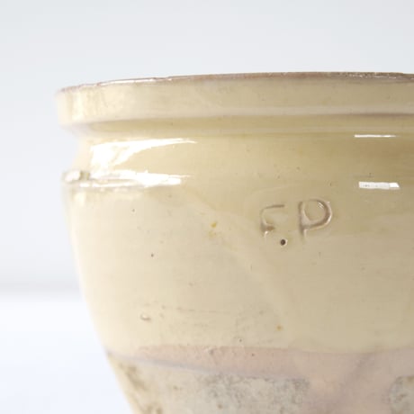 南仏のやわらかい黄釉の可憐なポット SOUTHERN FRANCE／POT SF132