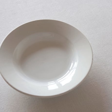 ジアン／とろんと美しい釉調の深さのあるプレート GIEN／PLATE G88
