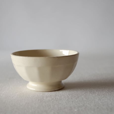 フランスの小さくて素朴な生成り色のカフェオレボウル FRANCE／BOWL  F192