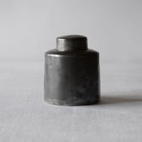 古い茶筒のようなエタンのポット ETAIN／POT E20
