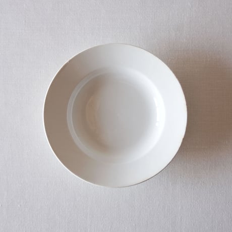 クレイユ エ モントロー／深さのある美しいプレート CREIL ET MONTEREAU／PLATE C177
