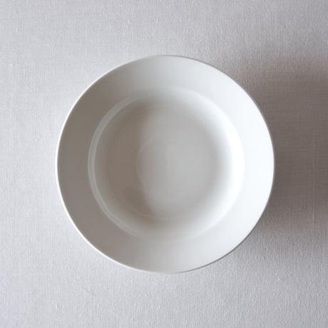 セオドア アビランド リモージュ／深さのあるプレート THEODORE HAVILAND LIMOGES／PLATE LI5