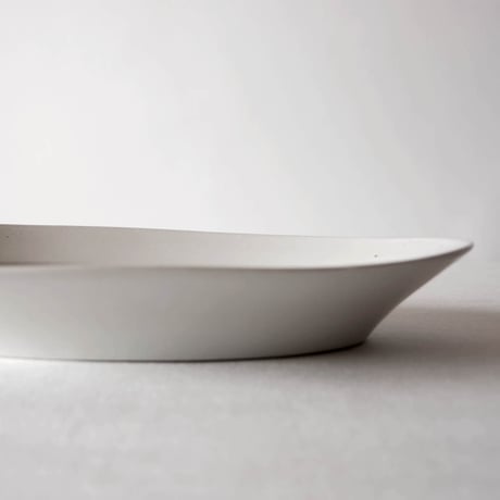 フランスのしっとりとした古いオーバルプレート FRANCE／OVAL PLATE F74