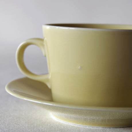 アラビア／キルタ ティーカップ＆ソーサー  ARABIA／KILTA TEA CUP & SAUCER A22