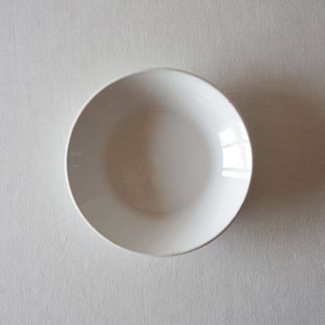 ジアン／さり気無く可憐な枯れた浅いボウル GIEN／BOWL G86