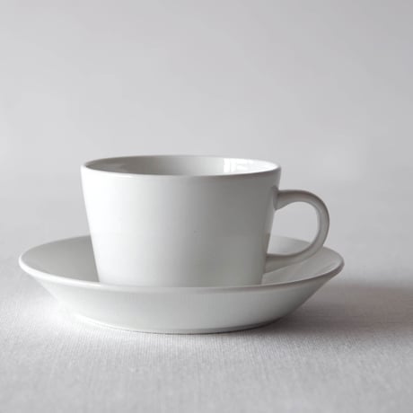 アラビア／キルタ ティーカップ＆ソーサー  ARABIA／KILTA TEA CUP & SAUCER A35