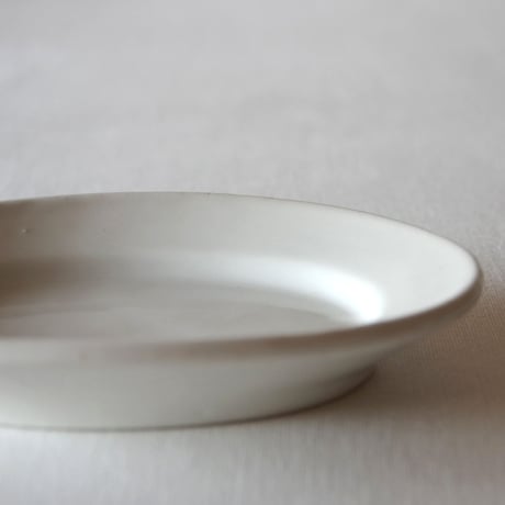 フランスのとても小さくて可憐なオーバルプレート FRANCE／OVAL PLATE F239
