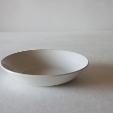 ジアン／さり気無く可憐な枯れた浅いボウル GIEN／BOWL G85