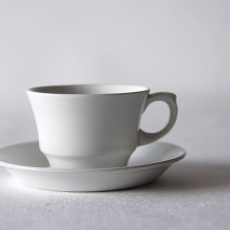 アラビア／エレガントなデミカップ＆ソーサー ARABIA／CUP & SAUCER A34