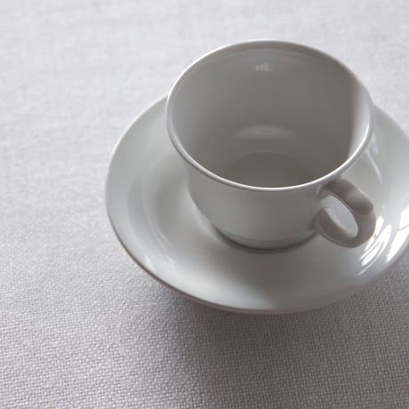 アラビア／エレガントなデミカップ＆ソーサー ARABIA／CUP & SAUCER A34