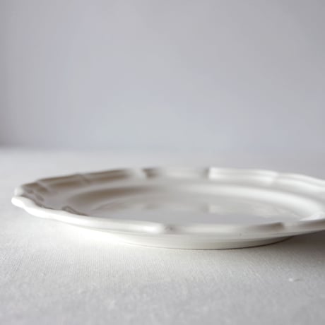 ジアン／ぽてっとやわらかい花リムプレート GIEN／PLATE G31