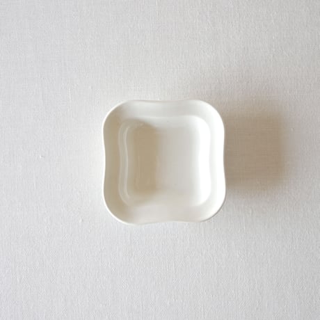 ウエッジウッド／繊細で美しいディネットスクエア型の深皿 WEDGWOOD／DINETTE PLATE  WEDG72