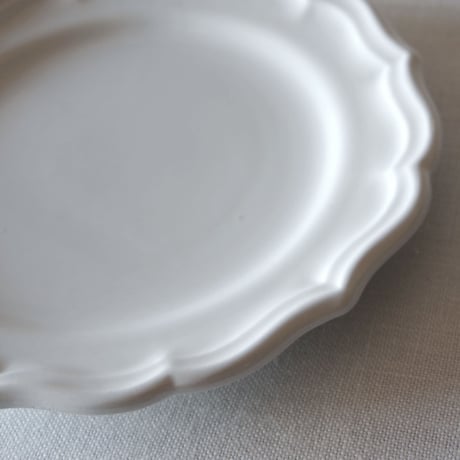 ジアン／ぽてっとやわらかい花リムプレート GIEN／PLATE G44