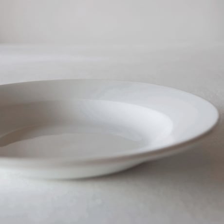 ジアン／とろんと美しい釉調の深さのあるプレート GIEN／PLATE G88