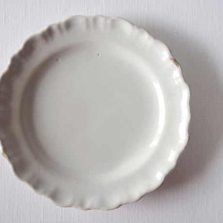 南仏白釉の然りげ無く綺麗な花リムプレート SOUTHERN FRANCE／PLATE SF107