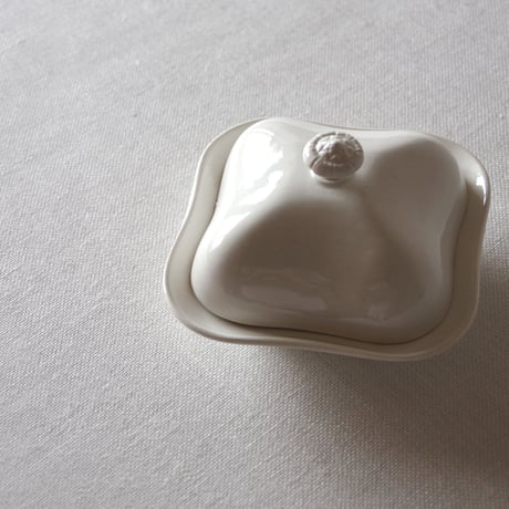 ウエッジウッド／スクエア型のままごと深皿とドームのセット WEDGWOOD／DINETTE  WEDG20