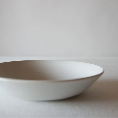 ジアン／さり気無く可憐な枯れた浅いボウル GIEN／BOWL G85