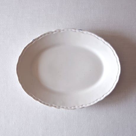 イタリアの可憐な白釉のフリルリムオーバルプレート ITALY／PLATE  IT2