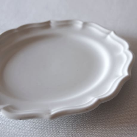ジアン／ぽてっとやわらかい花リムプレート GIEN／PLATE G47