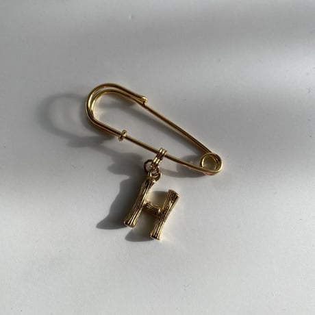 Initial pin brooch (H・I・J・K)