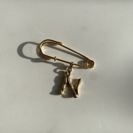 Initial pin brooch (L・M・N)