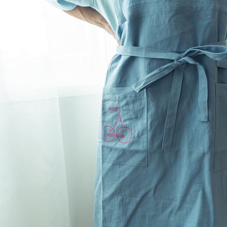 Fruity Linen  Apron / SkyBlue × Cherry