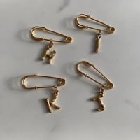 Initial pin brooch (H・I・J・K)