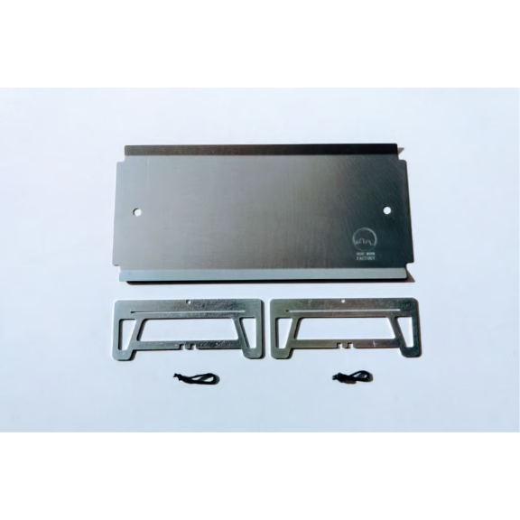 BLUE MOON FACTORY ソロチタンテーブル(チタン)L2 キャンプ道具】コスパ最強の軽量テーブル・BLUE MOON FACTORY
