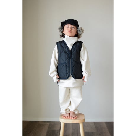 [TAION] KIDS MILITARY ZIP V NECK DOWN VEST / BLACK