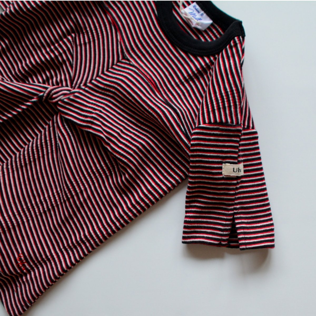 Uhr] Miller×Uhr Twist Tee / Black | Sun Sea Days