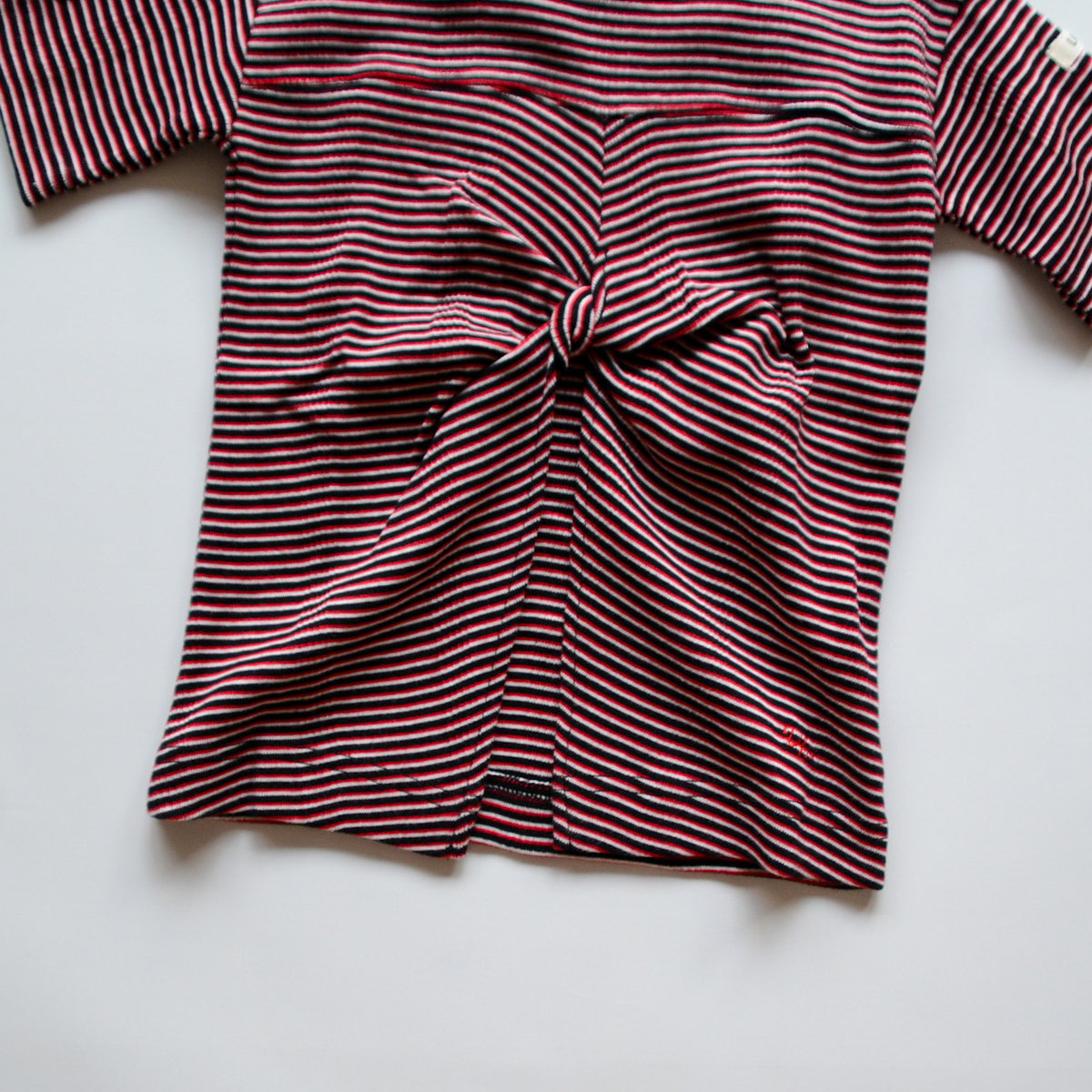Uhr] Miller×Uhr Twist Tee / Black | Sun Sea Days