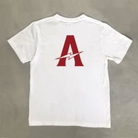 "A" ポケットTシャツ / ホワイト（プリント:赤）