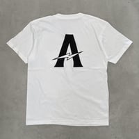 "A" ポケットTシャツ / ホワイト（プリント:黒）