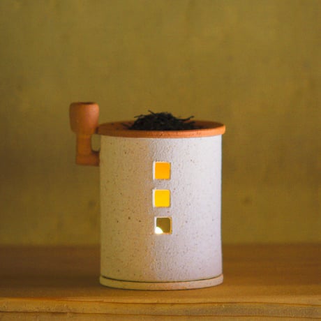 茶香炉（煙突おうち）- ミニ（シロ）※抗菌・消臭や風邪予防、睡眠改善にも◎