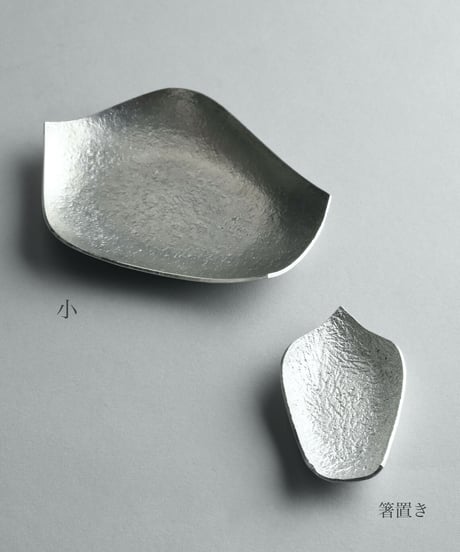 【極上の癒しお香セット】桐箱入り(蓮弁・白檀香)