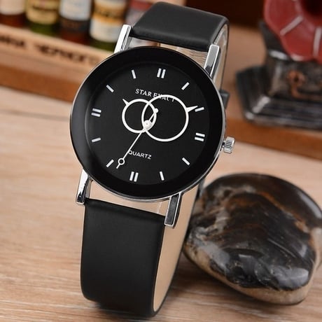 新しいファッションラウンドクリエイティブ時計シンプルなホワイトレザー防水カップル時計女性ドレスカジュアルクォーツ腕時計モントレファム