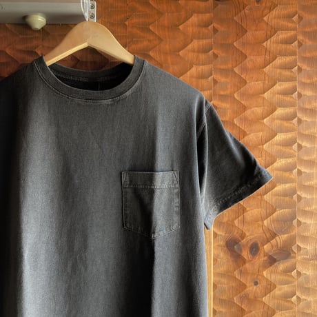 GOOD ON POCKET TEE