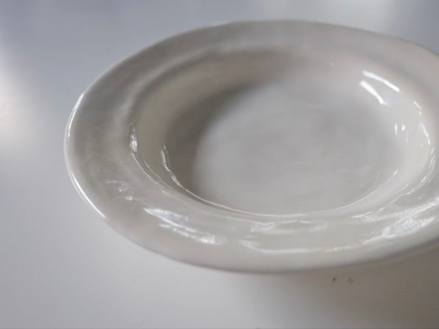 AYA COURVOISIER /WHITE FEUILLE | ANORM