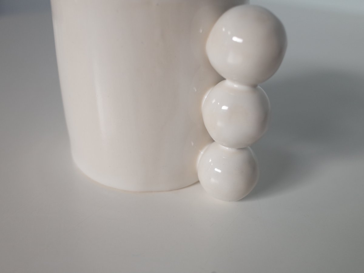 AYA COURVOISIER /PERLE MUG 3 | ANORM