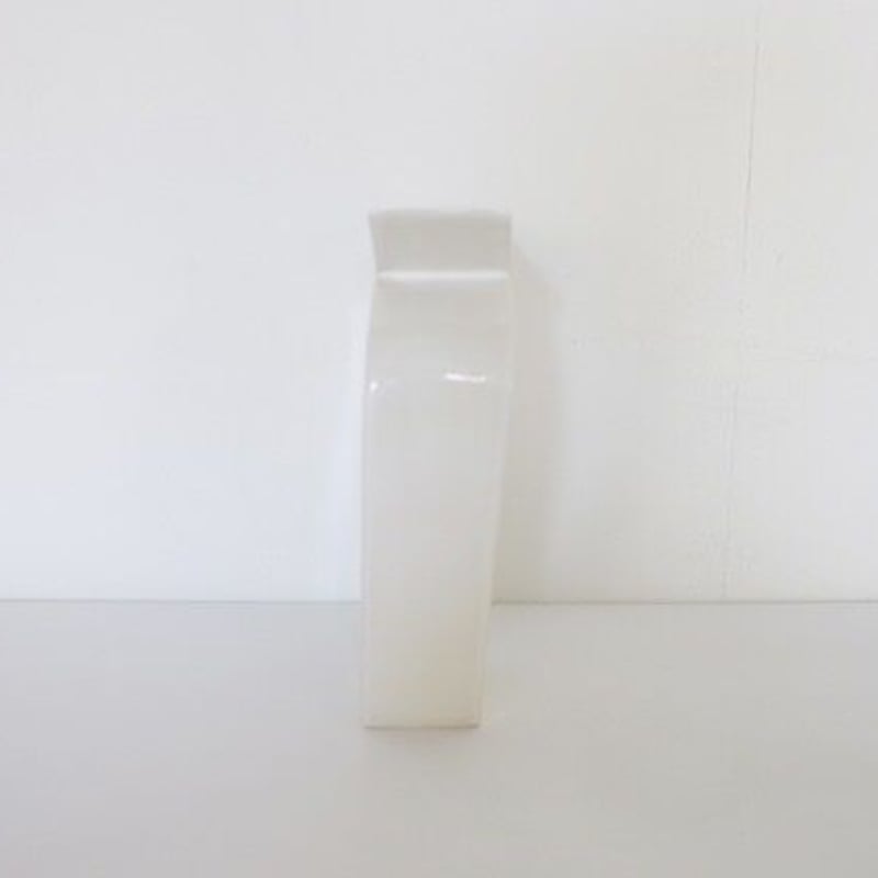 AYA COURVOISIER / FLOWER VASE / DESSIN WHITE |