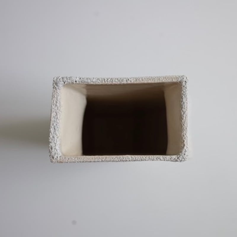 AYA COURVOISIER / FLOWER VASE / FORME MOON | ANORM