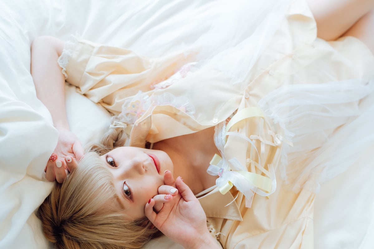小鳩りあ フォトブック 写真集 とりかご サイン入り でんぱ組.inc とりかご | PHOTOBOOK BASE