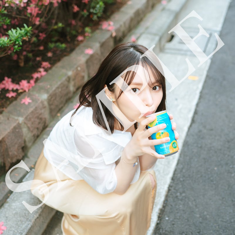 上田操フォトブック「PRISM」 | PHOTOBOOK BASE