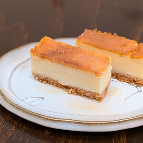 【贈答品】博多もつ鍋＋とり天＋チーズケーキ【限定】※送料無料