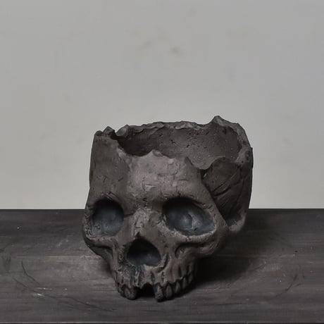 Matasuke Tatsumi（TEATOYA'S GALLERY）【Skull pot Black】type B
