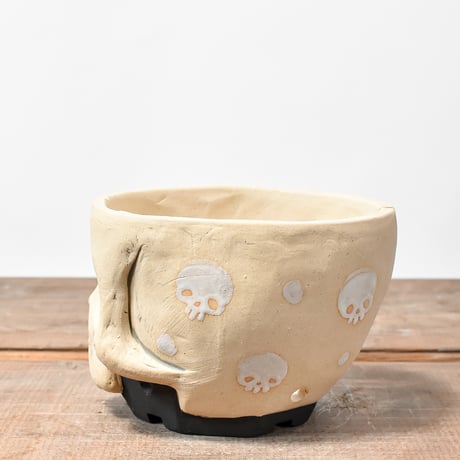Matasuke Tatsumi（TEATOYA'S GALLERY）【Deformed Skull pot White】B